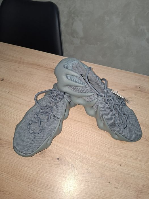 Yeezy Adidas 47 1/3