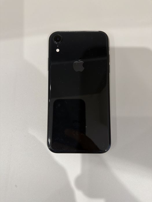 Продается iPhone 10 XR