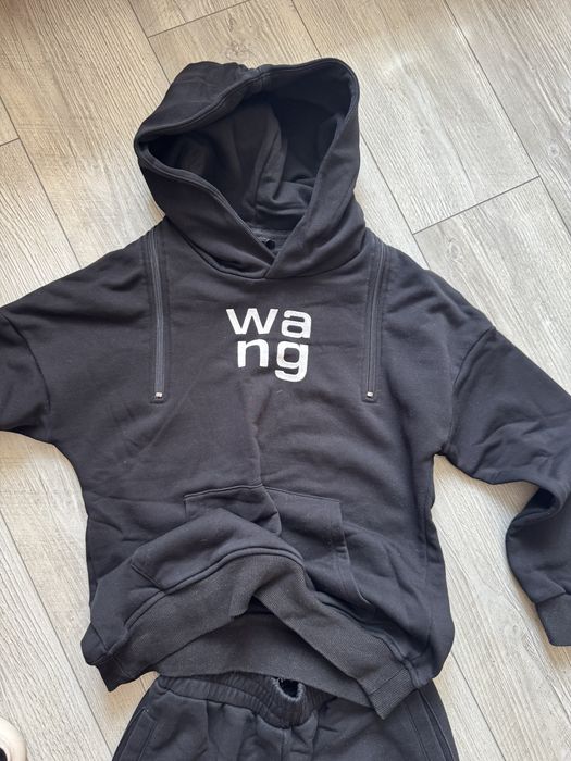 Дамски екипи Wang