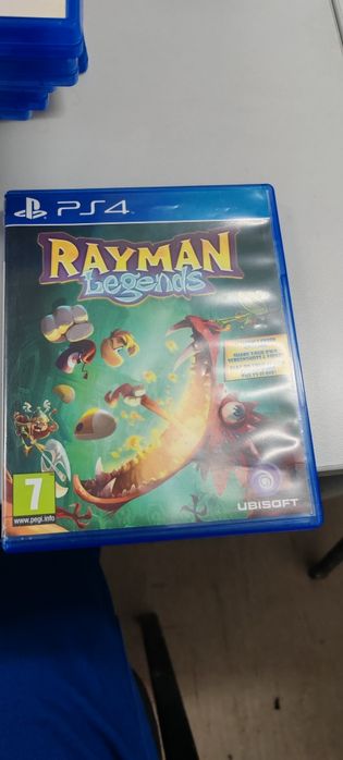 Vand pachet 8 jocuri ps4