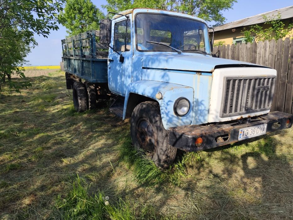 Vând motor ARO fi102