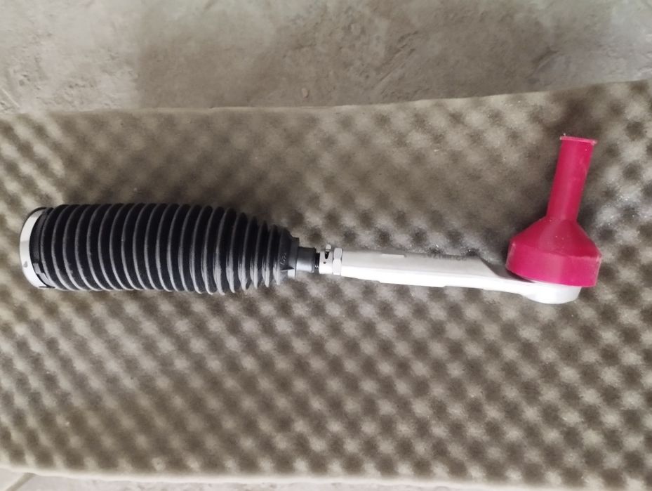 TESLA модель 3 и Y. Рулевая тяга с наконечником . Оригинал