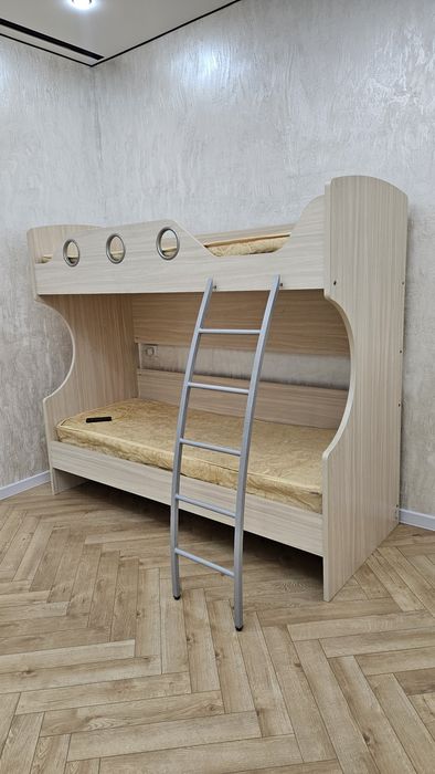Двухярусная кровать