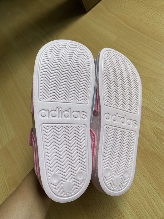 Adidas sandale penyru fete marime 33