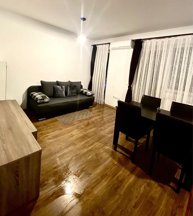 Inchiriez apartament cu 2 camere, cu parcare