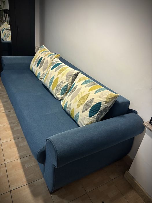 Canapea extensibila 160x200 + spatiu depozitare + 3 perne incluse