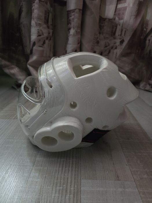 Шлем для каратэ/тэйквондо