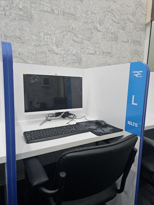 CD IELTS Mock center uchun tayyor kompyuter va stollar sotiladi