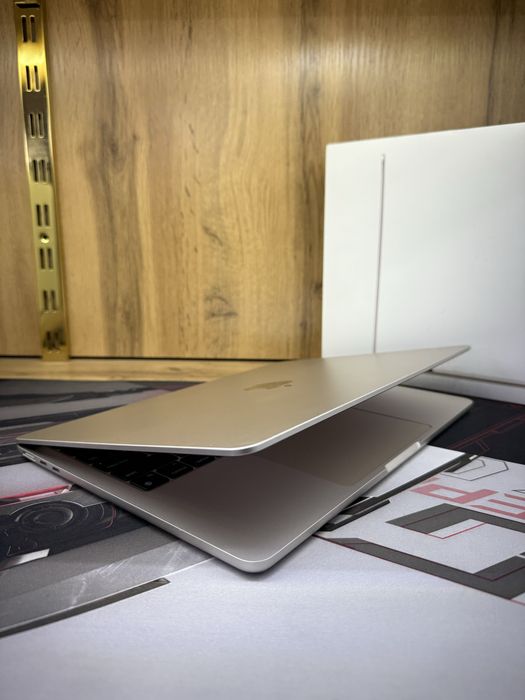Macbook Air M2 13inch 97% Емкость