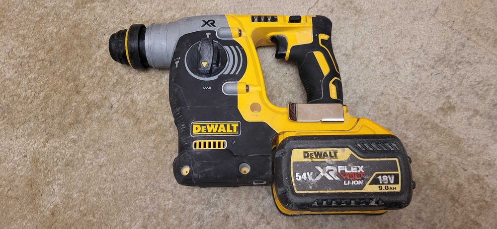 Dewalt Ciocan Rotopercutot SDS DCH273 p2+acumulator 9Ah