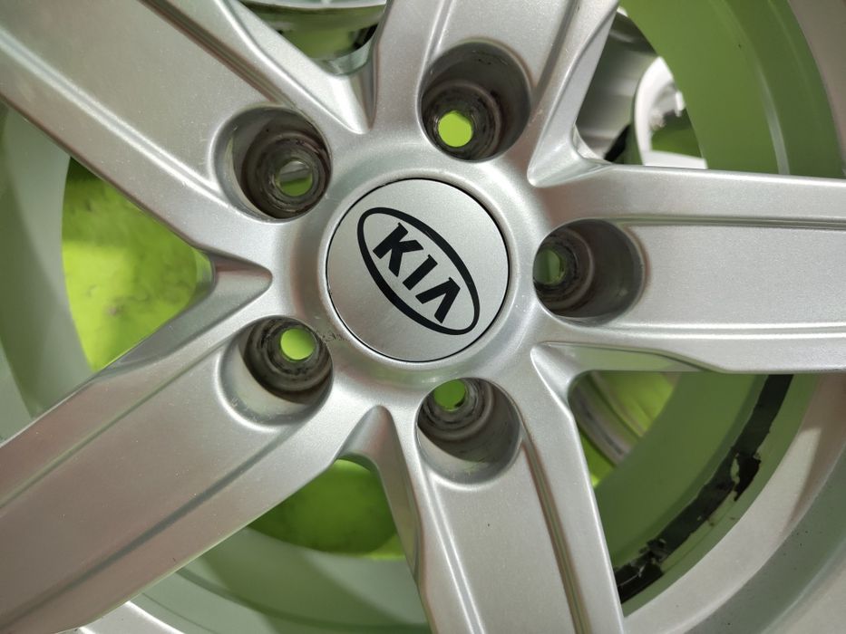 16 5x114.3 Kia Hyundai лети джанти 5х114.3