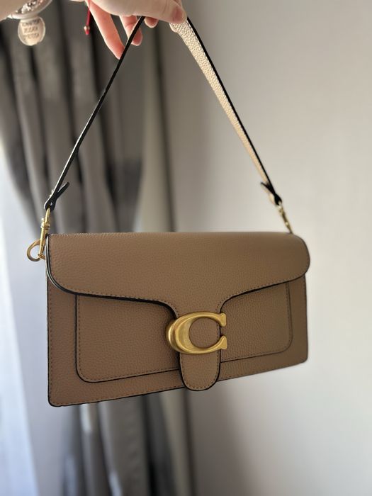 Geanta Coach, incapatoare