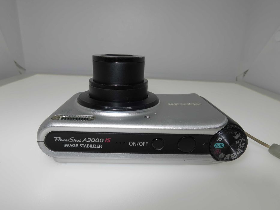 Canon PowerShot A3000 компактен фотоапарат цифрова камера отличен