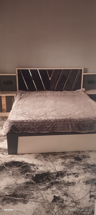 Спальный гарнитур