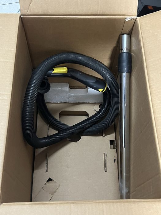 Пылесос Karcher DS5600