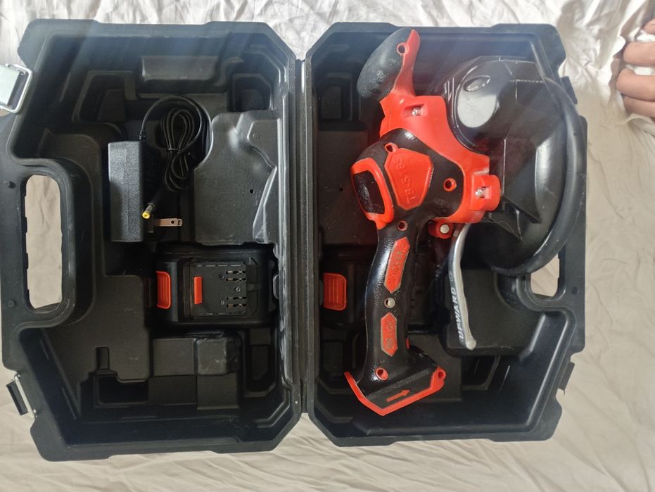 Вибратор для плитки