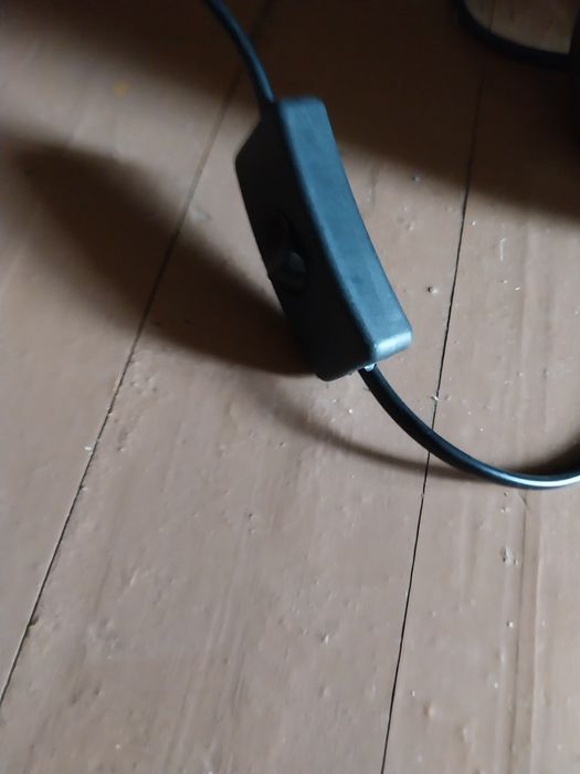 Продавам нощна лампа в много добро састояние веднъж е използвана и е м