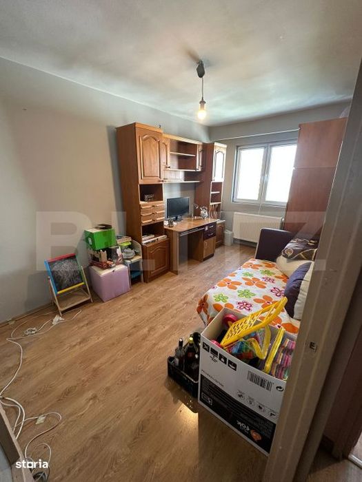 Apartament 4 camere, decomandat, etaj intermediar, parcare, Manastur