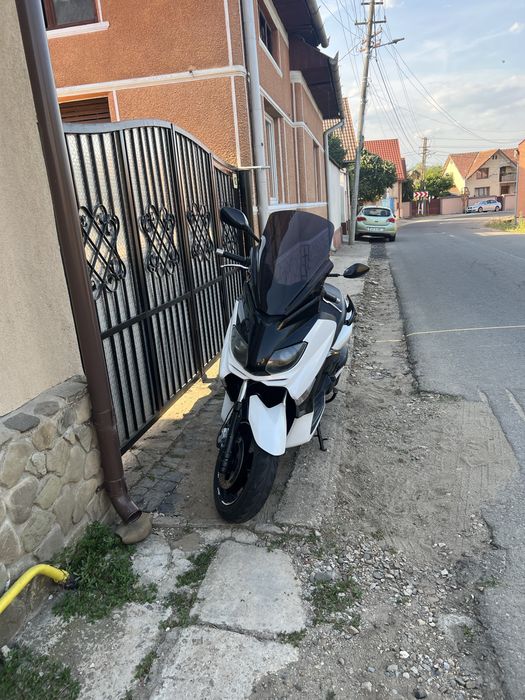 Yamaha x max 250