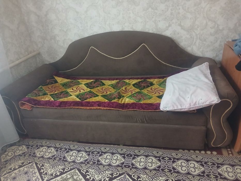 Продам диван раздвижной
