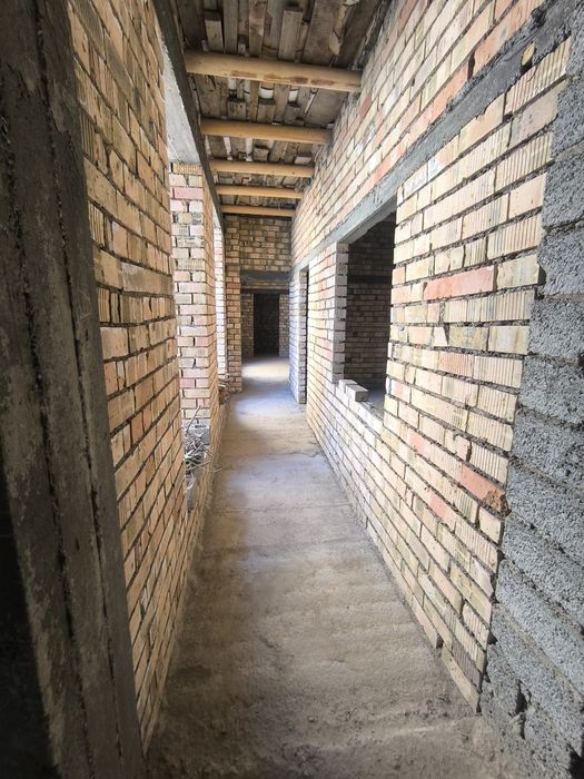 Hovli sotiladi 3 sokt