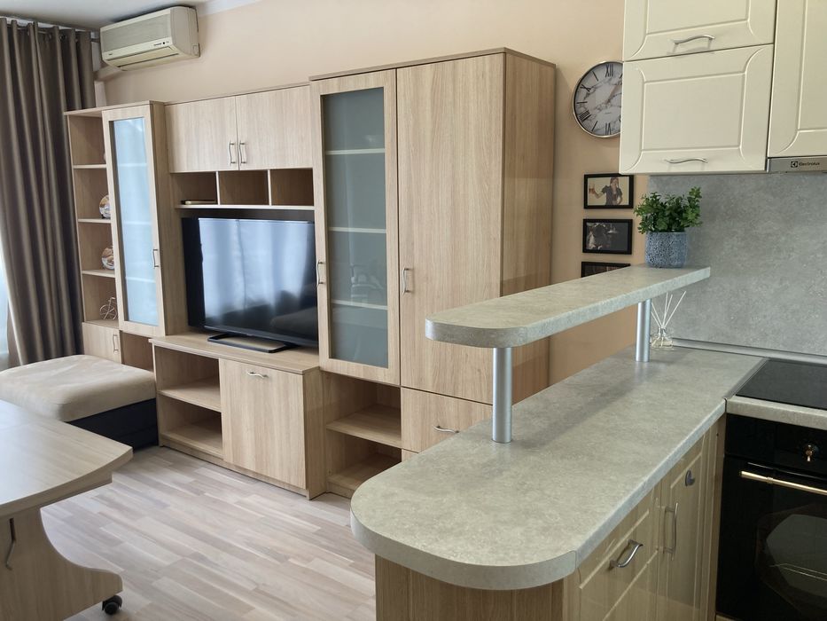 Дава се под наем Четиристаен апартамент в София, Център - 90 кв.м за 790 € - Снимка #2