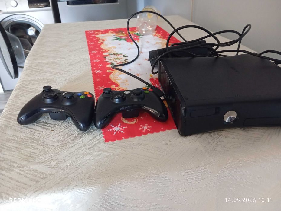 Xbox360 slim в добро състояние