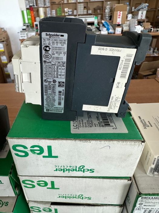 Contactor Schneider LC1D098BL