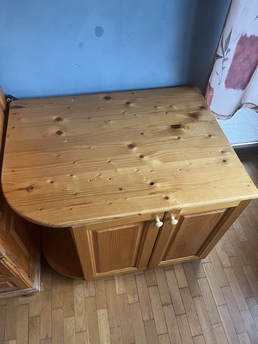 Шкаф чам с място за хладилник бар