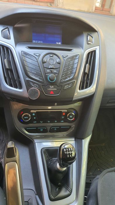 FORD Focus 2011 — imagine 4