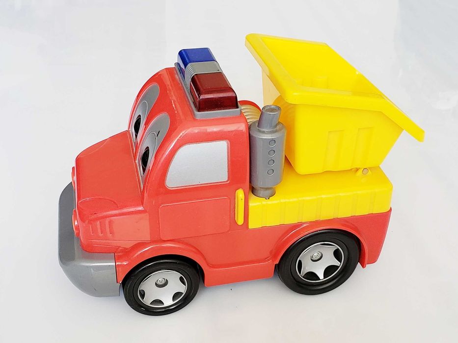 25cm DICKIE TOYS Детско Весело Камионче на Батерии с Музика и Светлини