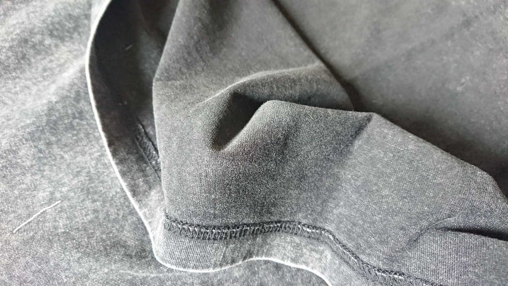 Памучна тениска с къс ръкав