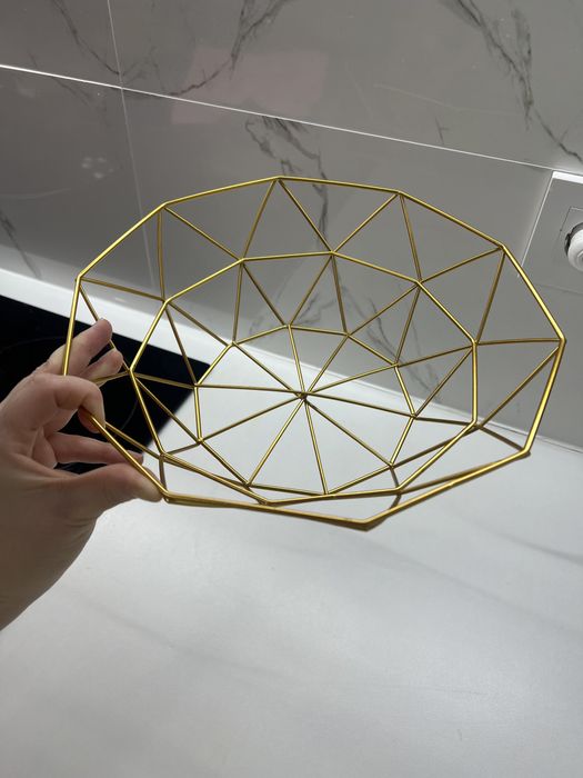 Фруктовница красивая