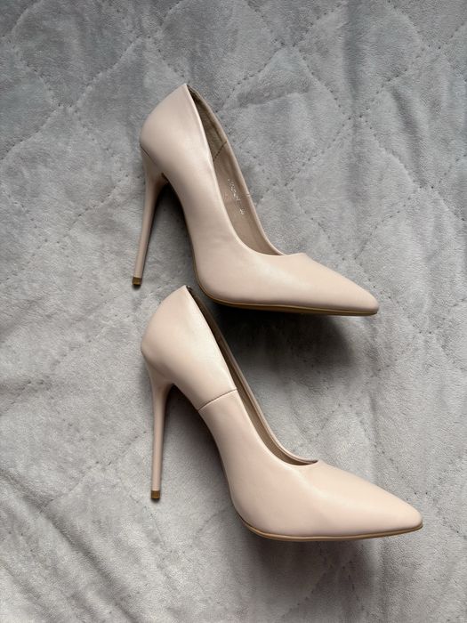 Женские туфли.