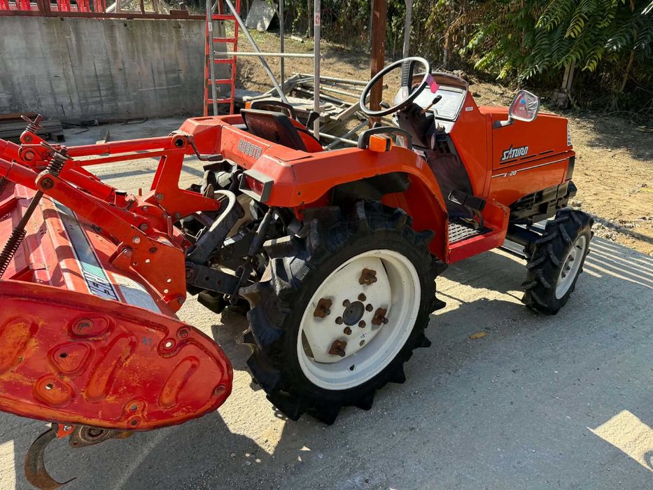 Трактор KUBOTA X20 4x4