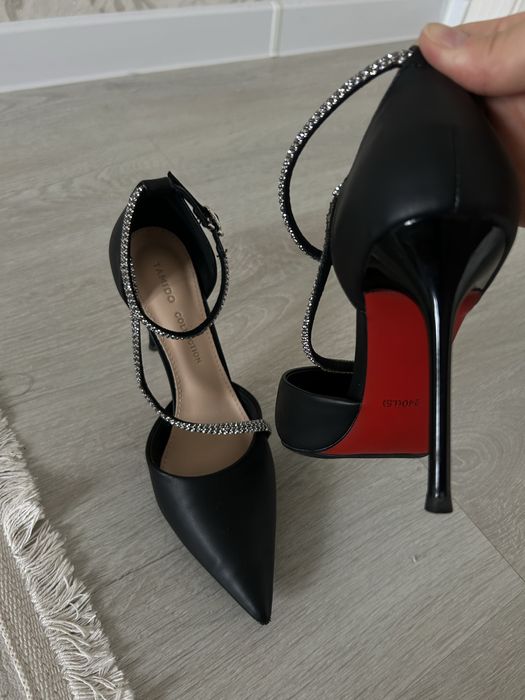 Туфли 37 размер.