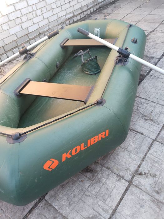 Продам лодку Колибрия