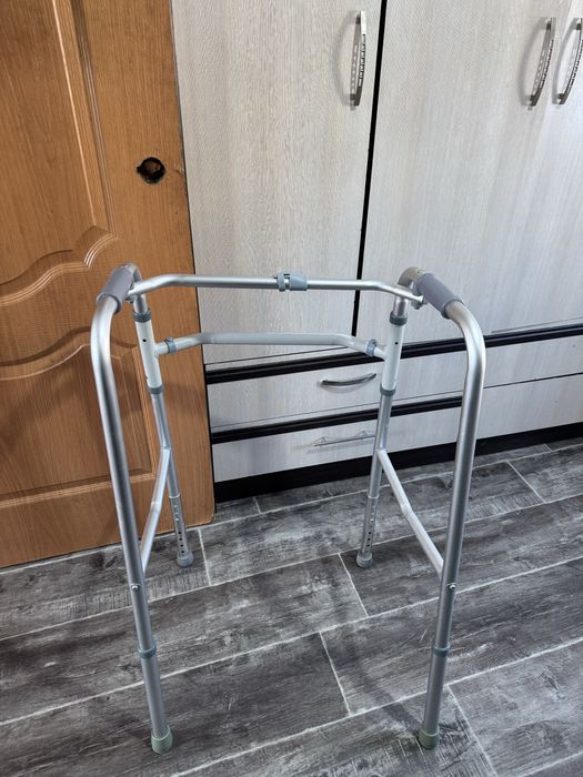 Продам ходунки.