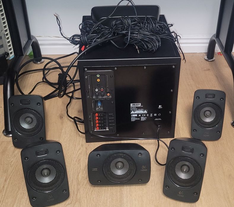 Boxe Logitech 5.1 Z906, 500W RMS