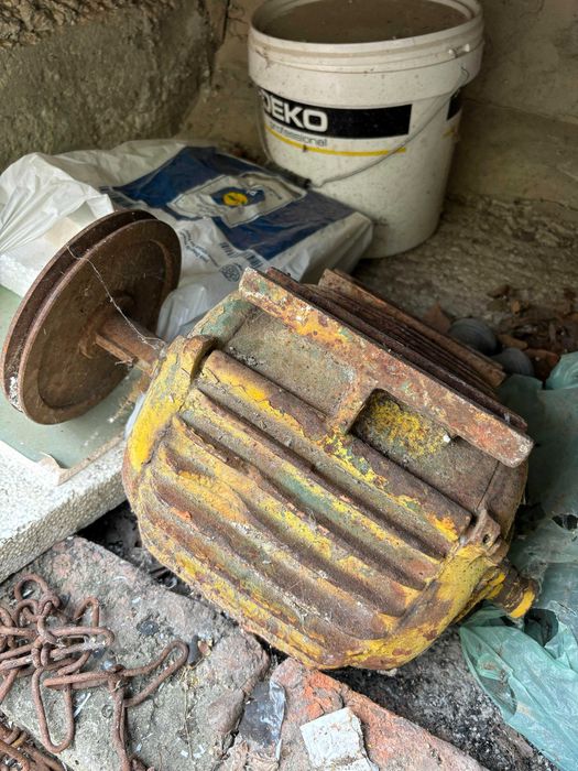 Електромотор трифазен