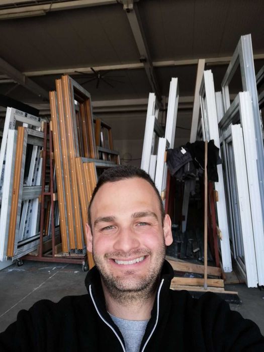 Пвц и алуминиева дограма комарници мрежи против насекоми щори ремонт