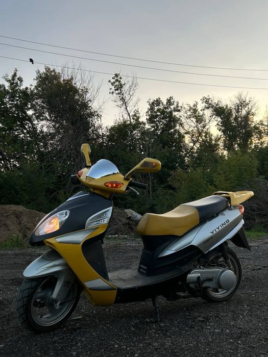 скутер 150 кубов