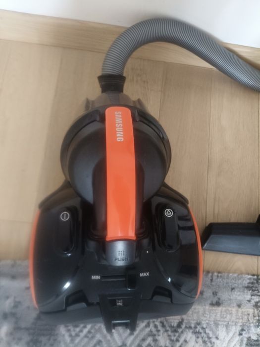 Пылесос Samsung  продам