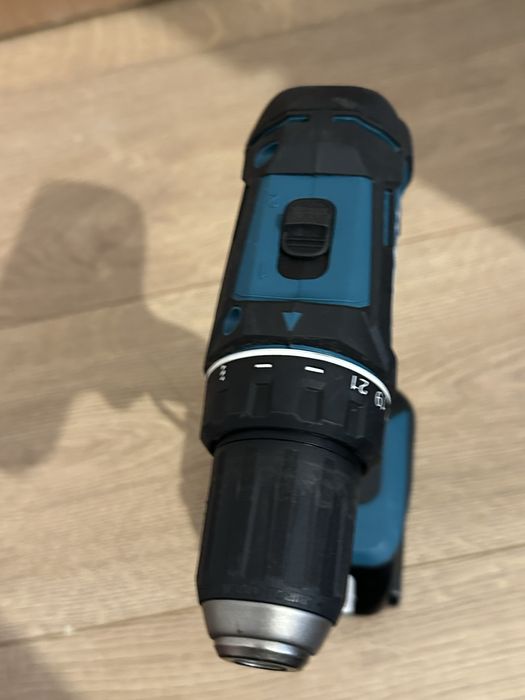 Filetantă Makita 18v fabricatie 2025 , produs impecabil ca nou , cu baterie de 5ah