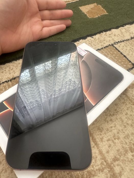 Продам Айфон 16 Про макс