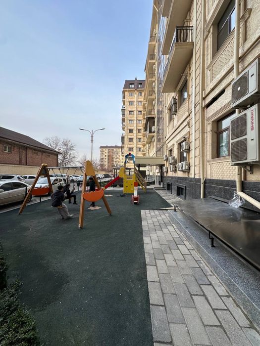 Сдаётся 3 комнатна на максима горького