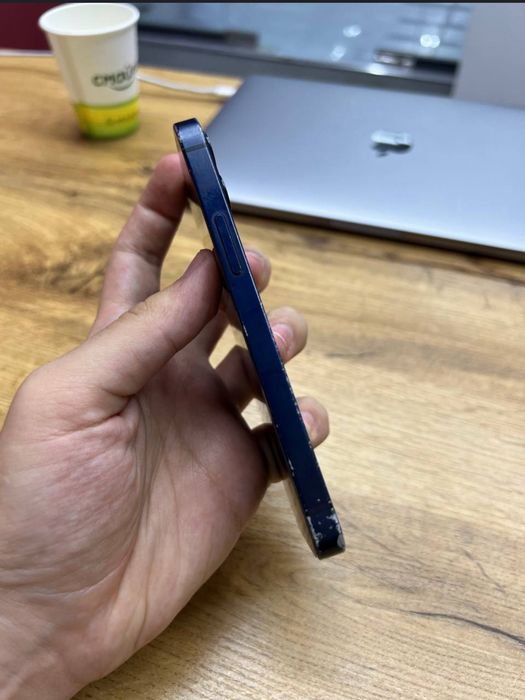 Iphone 12 mini в хорошем состояние