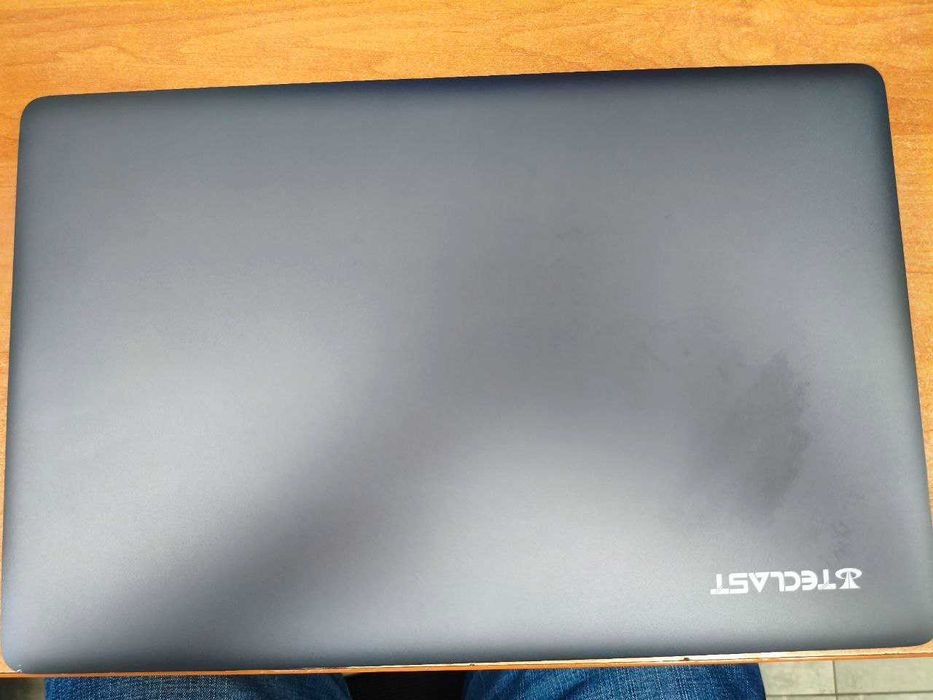 Teclast F15S 6/128 Не держит батарею.