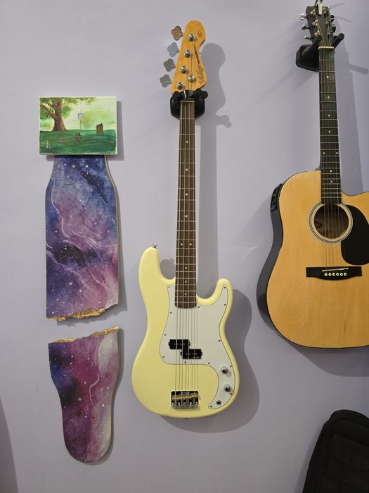 Bass китара vintage v4