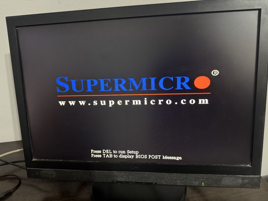 Продам сервер Supermicro в корпусе 2U